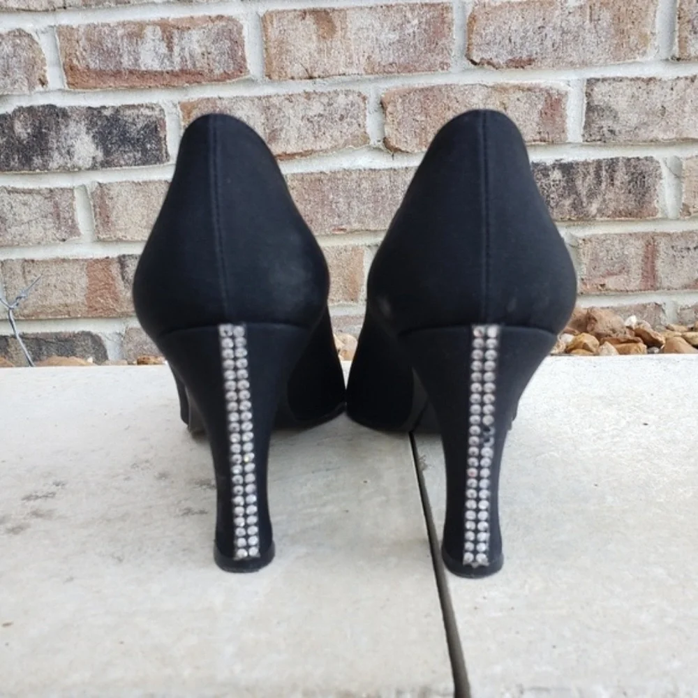STUART WEITZMAN Rhinestones Embellished Heels 8.5
